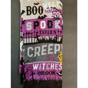 2 Halloween Street Signs Kitchen Towels Purple Black Haunted House Creepy Lane